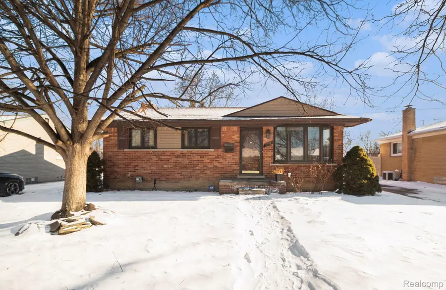 3933 Hayes Street, Wayne, MI 48184 - Image #2