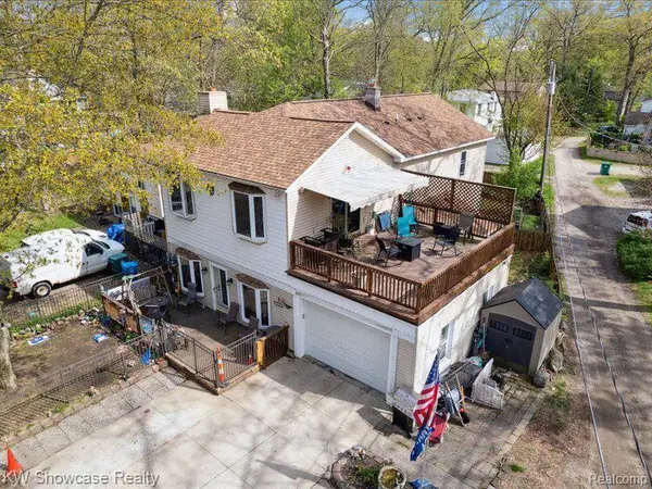 1735 Wickham, CommerceTwp, MI 48382