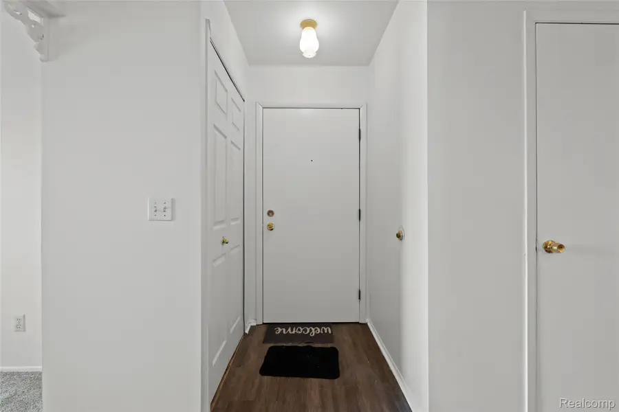 8709 Candlewood Trail #5, Brighton, MI 48116 - Image #2