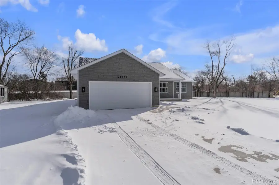 28410 Maitrott Street, Southfield, MI 48034 - Image #2
