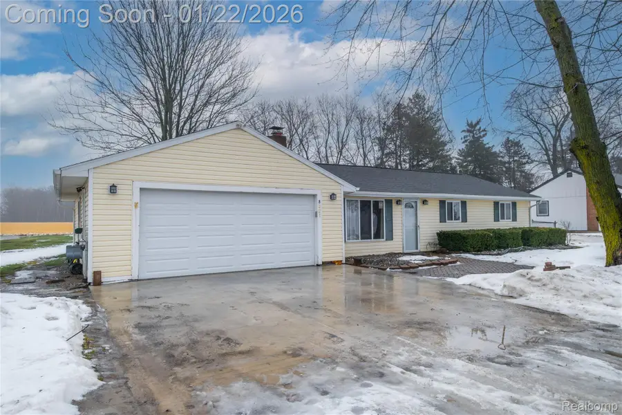 8221 Van Vleet Road, Gaines, MI 48436 - Image #2