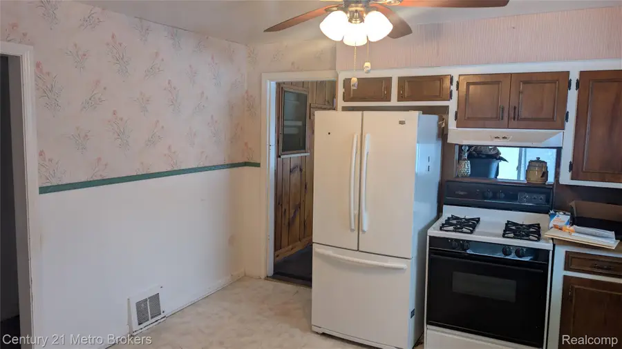 2400 N State Road, Davison, MI 48423 - Image #2