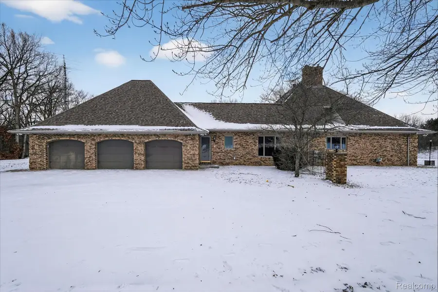 9505 E Atherton Road, Davison, MI 48423 - Image #2