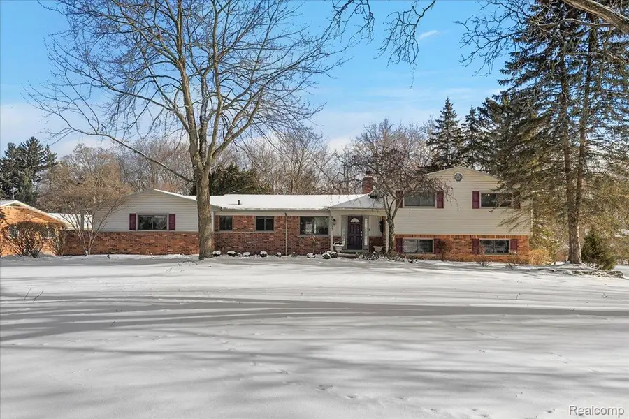 5193 Kellen Lane, Bloomfield, MI 48302 - Image #2
