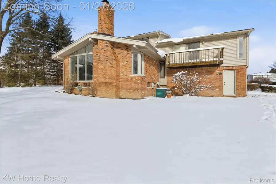 2935 Bloomfield Shore Drive, West Bloomfield, MI 48323 - Image #3
