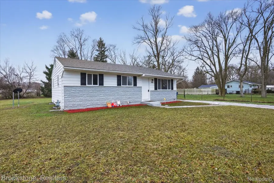 5050 Carnegie Street, Saginaw, MI 48601 - Image #3