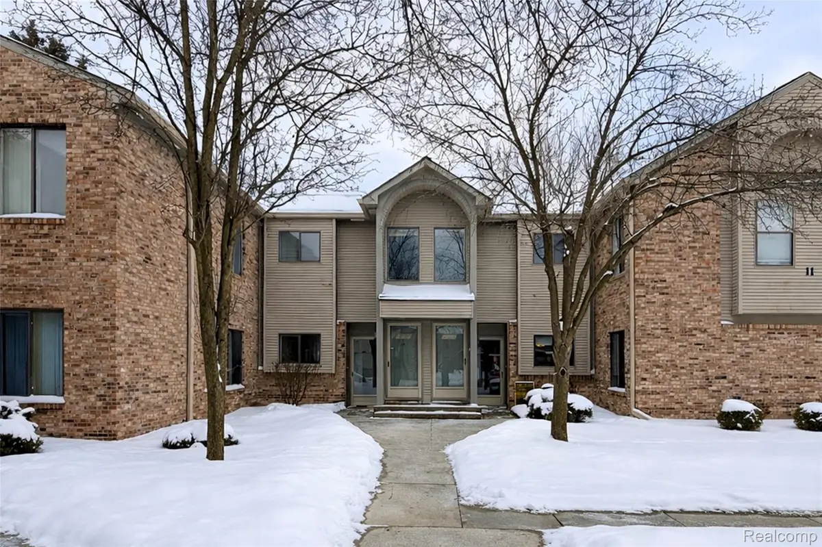42739 Lilley Pointe Drive, Canton, MI 48187 - Image #1