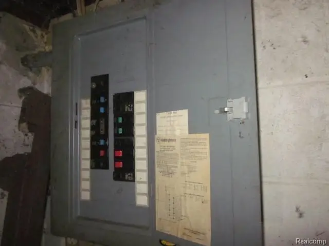 1805 Montana Avenue, Flint, MI 48506 - Image #3