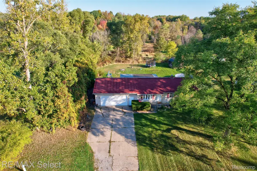 6393 Frances Road E, Thetford, MI 48458 - Image #2