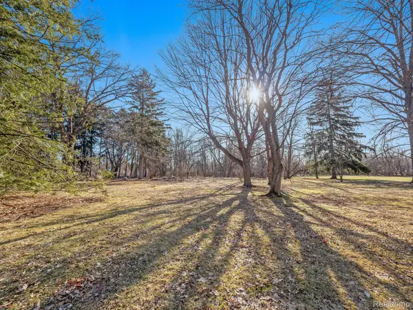 31050 Briarcliff Road, Franklin, MI 48025