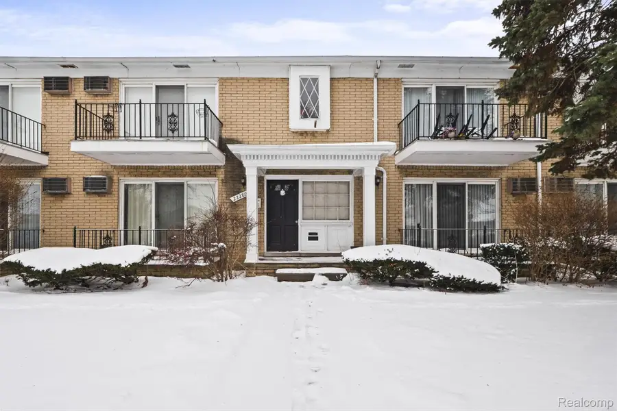 22270 Kelly Road, Eastpointe, MI 48021 - Image #2