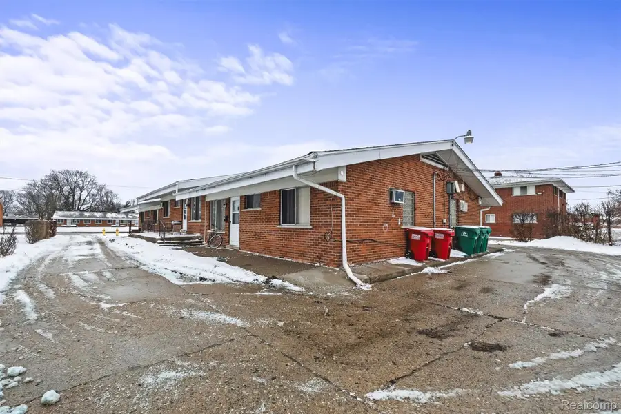 23301 Kelly Road, Eastpointe, MI 48021 - Image #3