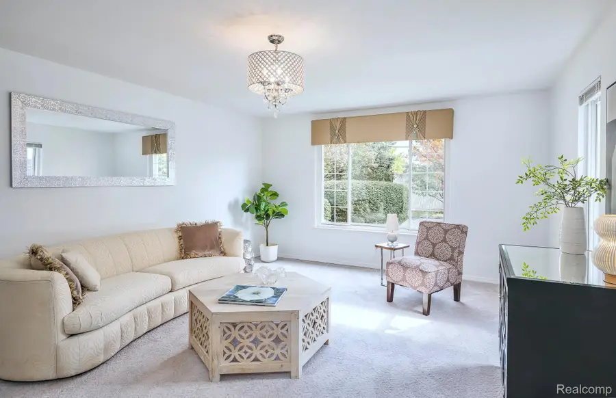 1524 Georgetown Drive #32, Bloomfield, MI 48304 - Image #2