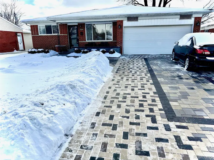 13036 Whitfield Drive, Sterling Heights, MI 48312 - Image #2