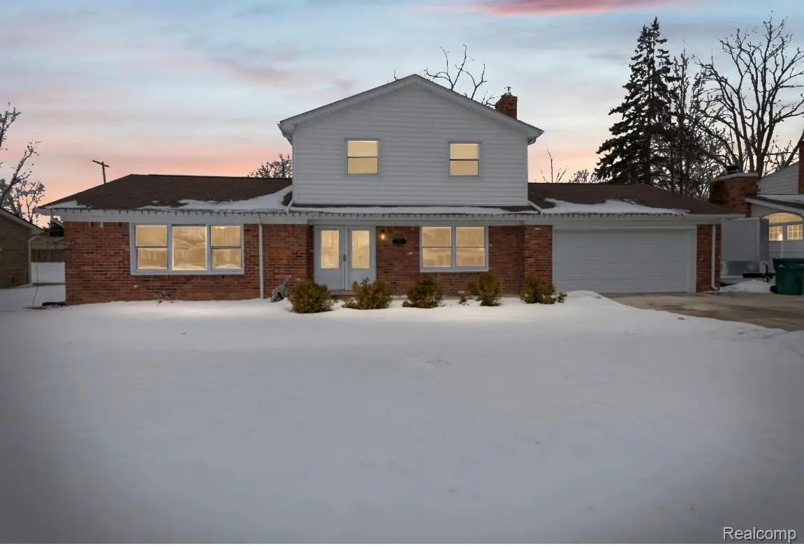 28426 Chatham Road, Grosse Ile, MI 48138 - #1