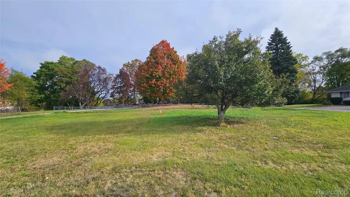 4022 Beecher Road, Flint, MI 48532 - Image #1