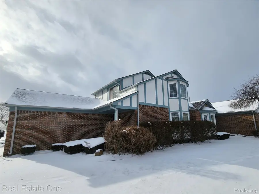 45529 Essex Drive, Macomb, MI 48044 - Image #2