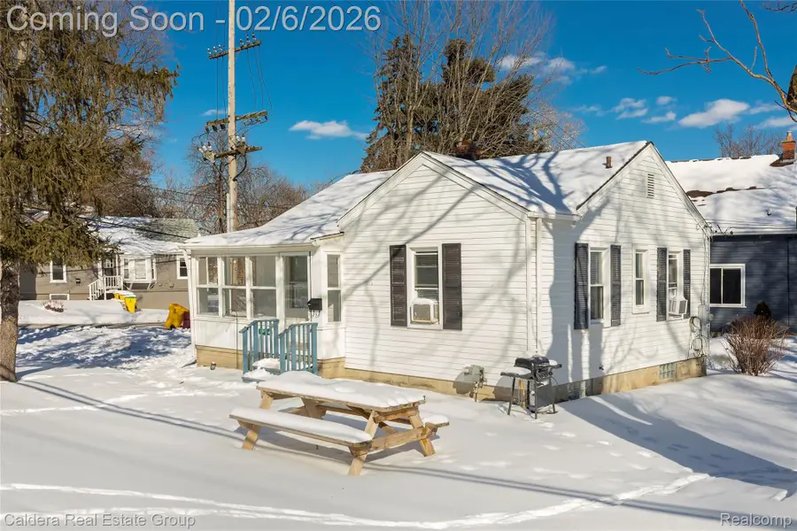 44686 Davis Drive, Utica, MI 48317 - Image #3