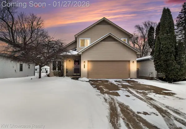 917 Iroquois Avenue, Waterford, MI 48327