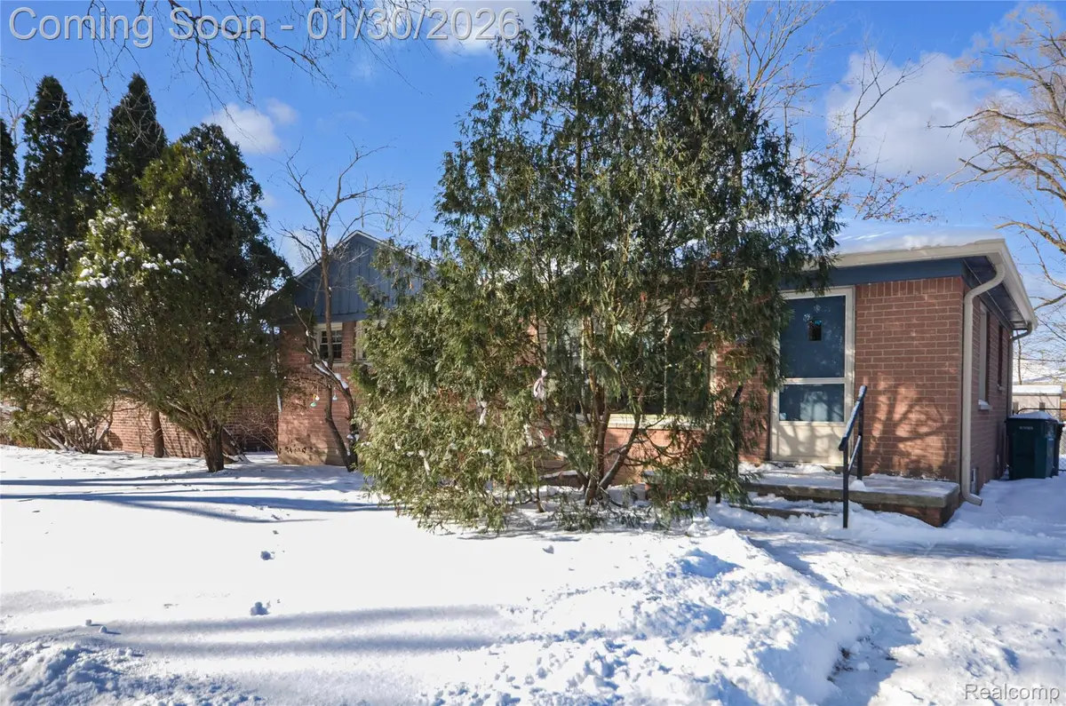 21611 Sussex Street, Oak Park, MI 48237 - Image #1