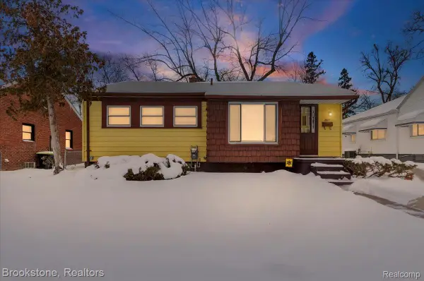 951 Argyle Avenue, Pontiac, MI 48341