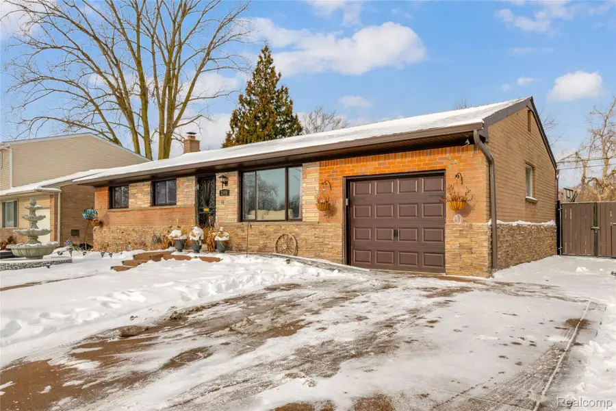 245 N Walnut Street, Mount Clemens, MI 48043 - Image #2