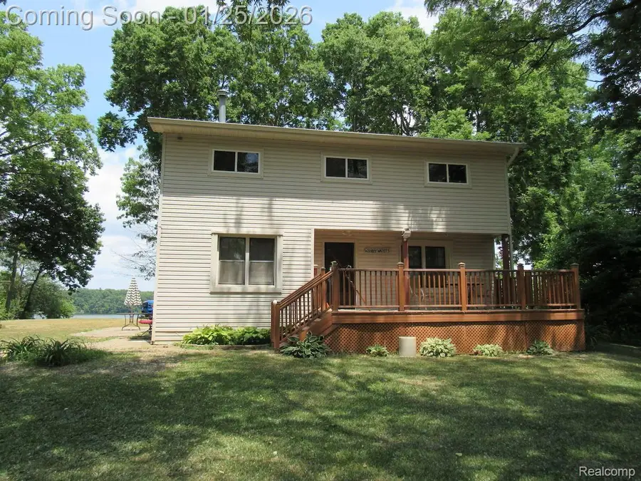 12915 Lake Point Pass, Belleville, MI 48111 - Image #2