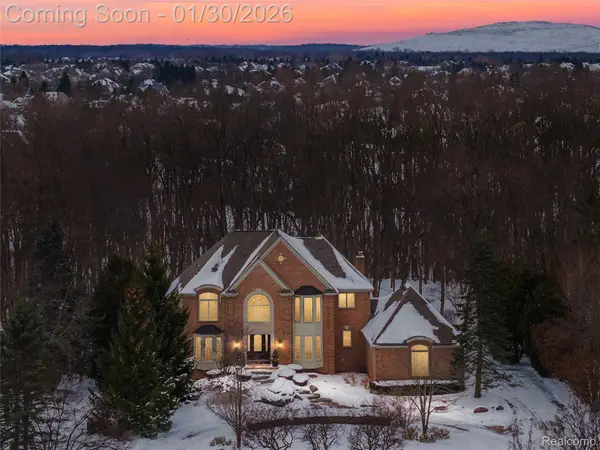 49474 Pine Ridge Court, Plymouth, MI 48170