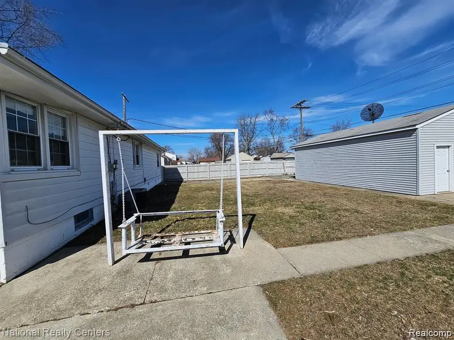 13621 Mulberry Street, Southgate, MI 48195 - #2