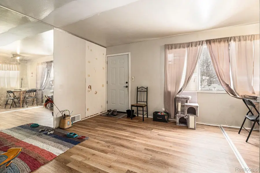 1923 Stieber Street, Westland, MI 48186 - Image #2