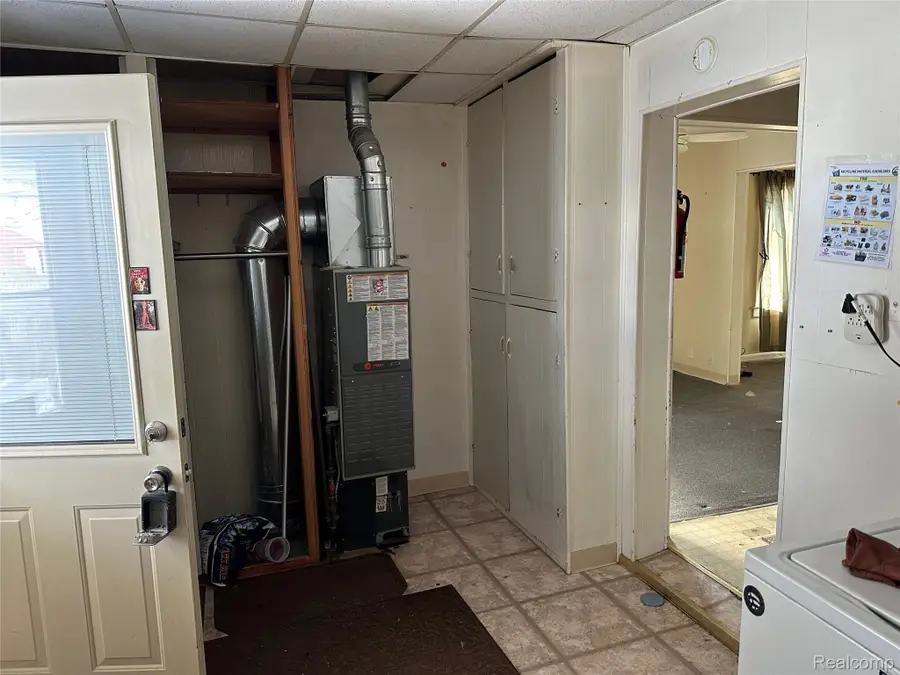 2002 Branch Road, Flint, MI 48506 - Image #3