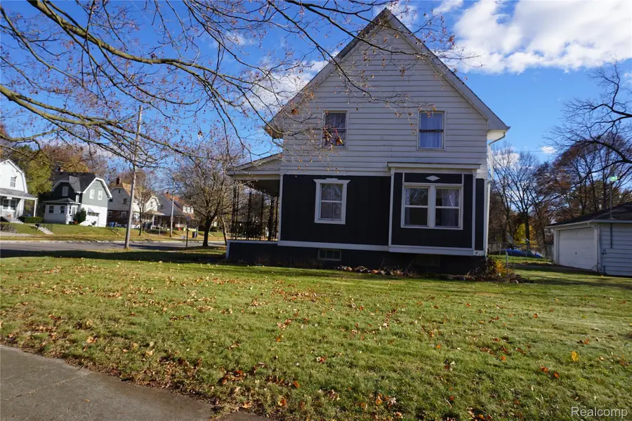 971 N Chevrolet Avenue, Flint, MI 48504 - Image #2