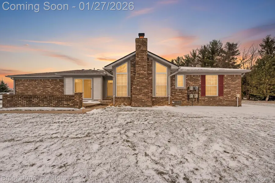 48686 French Creek Court, Utica, MI 48315 - Image #2