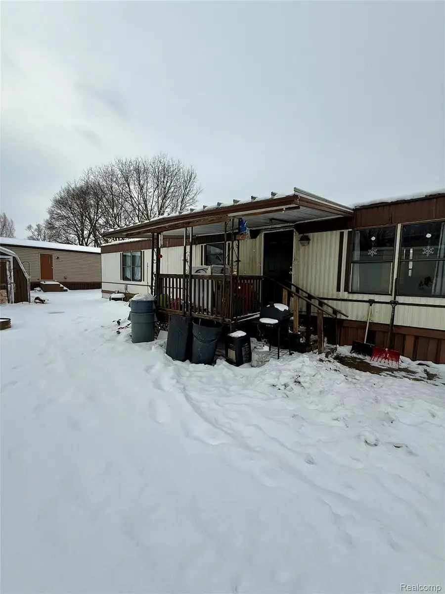 51183 E Sylvia Drive S, Van Buren, MI 48111 - #2