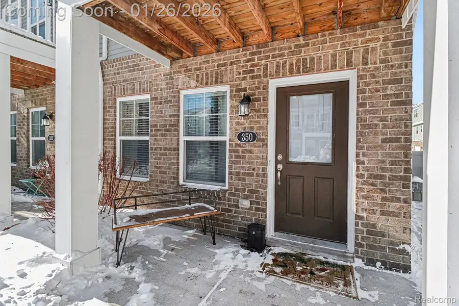 350 Jeff Keeton Drive, Hazel Park, MI 48030 - Image #2