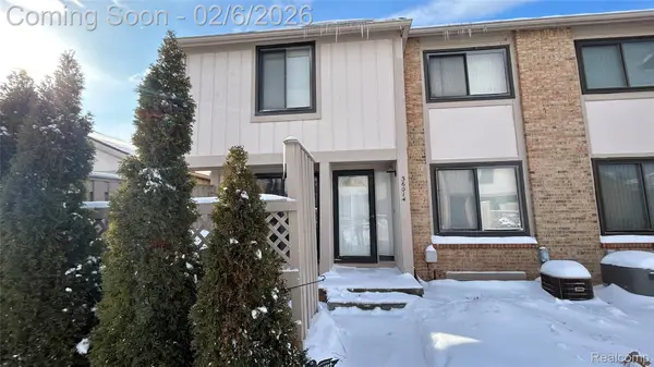 36014 Chapel Court #27, ClintonTownship, MI 48035