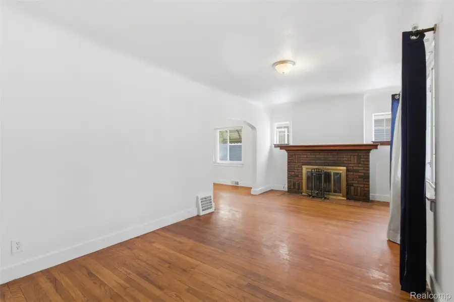 354 S Marshall Street, Pontiac, MI 48342 - #2