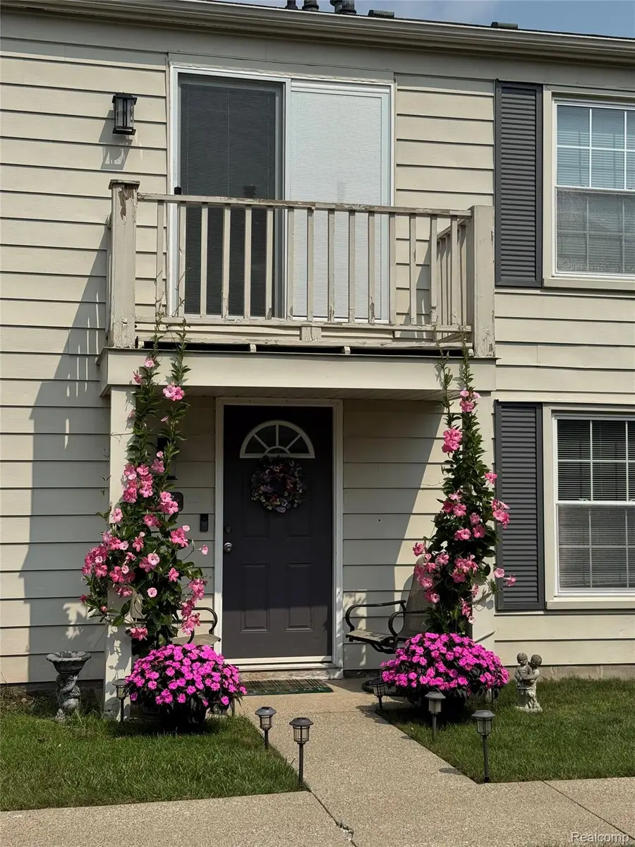 2627 Thornbrier Court #3D, Orion, MI 48430 - Image #3