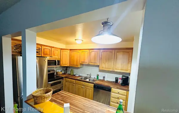 28418 W 8 Mile Road #a5, Farmington, MI 48336