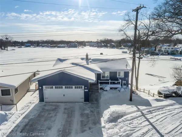 3930 Lamont Drive, Waterford, MI 48329