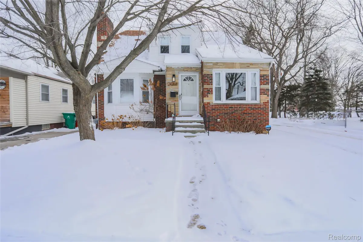 24268 Brittany Avenue, Eastpointe, MI 48021 - #1