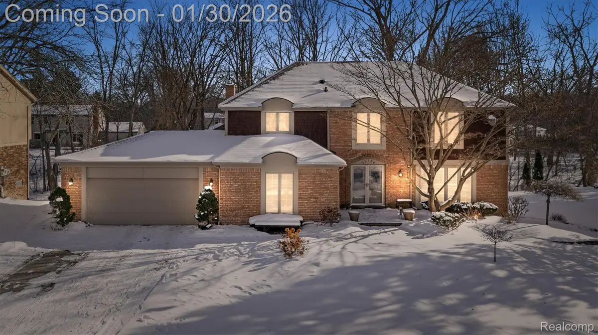 31114 N Park Drive, Farmington, MI 48331 - Image #1