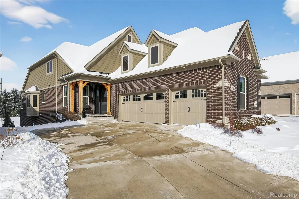 8236 Stoney Creek Drive, Green Oak, MI 48178 - Image #1