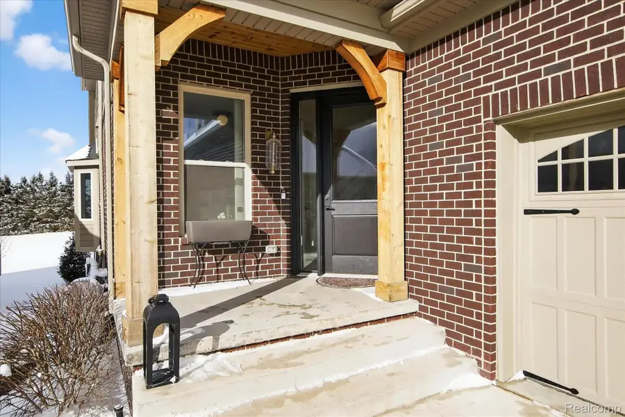 8236 Stoney Creek Drive, Green Oak, MI 48178 - Image #3