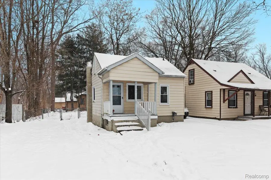 22060 Poinciana Street, Southfield, MI 48033 - Image #2