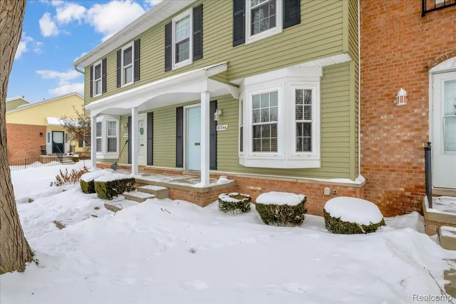 37346 Charter Oaks Boulevard, Clinton Township, MI 48036 - #2