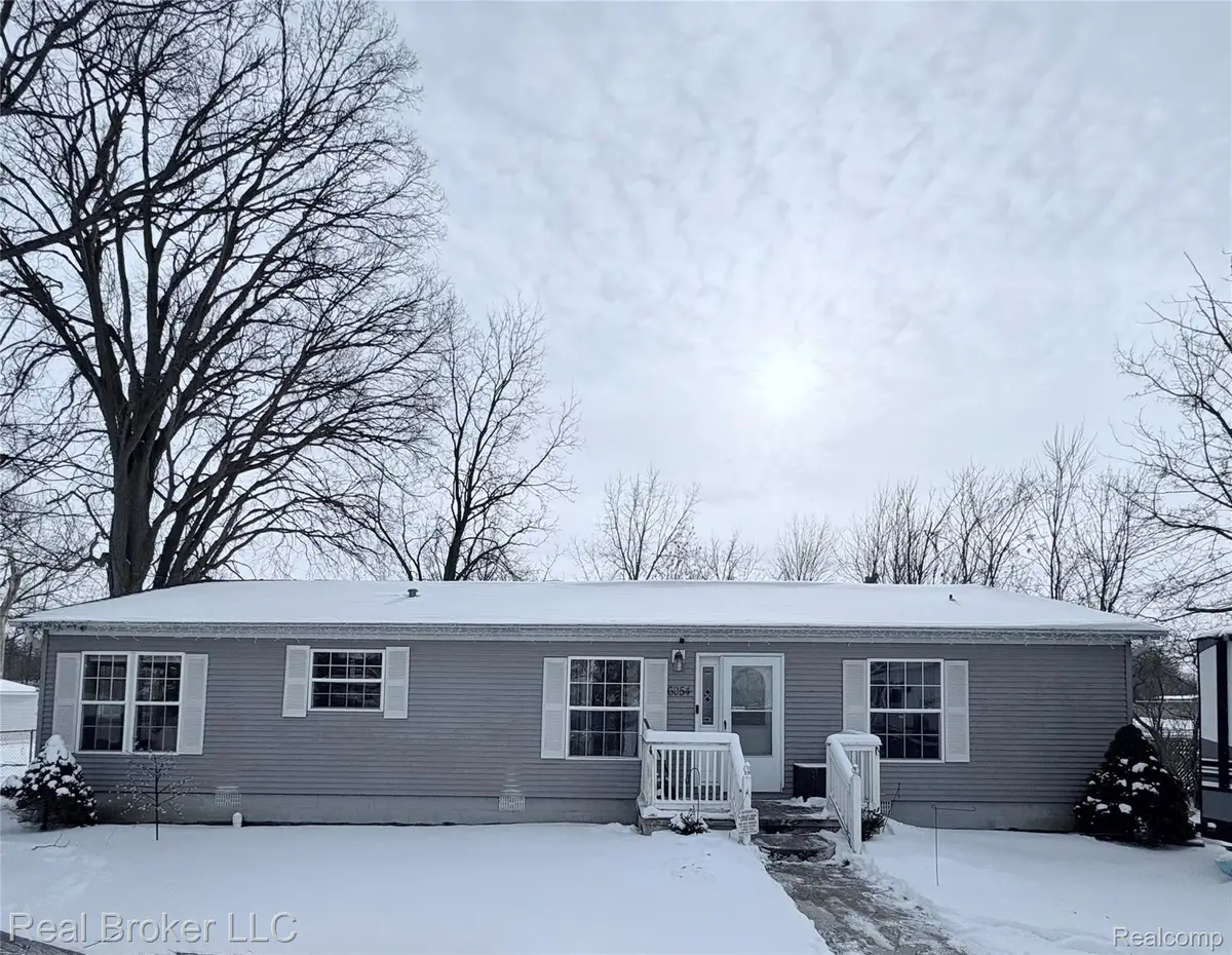 6054 Lapeer Road, Burton, MI 48509 - Image #1
