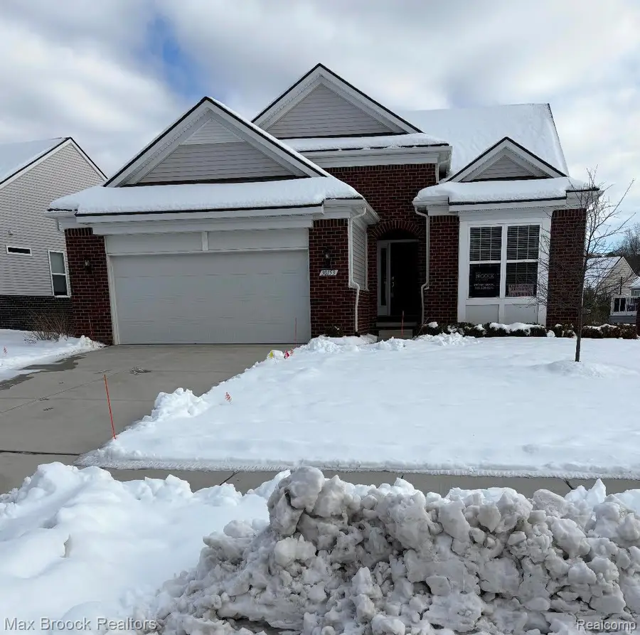 30153 Turtle Creek Circle, New Hudson, MI 48165 - Image #2