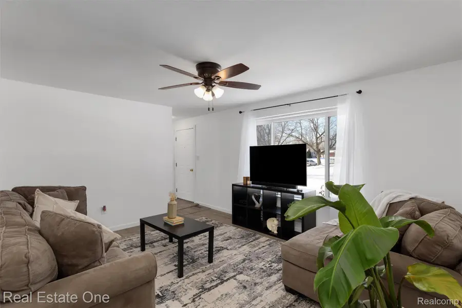 9535 Chamberlain Street, Romulus, MI 48174 - Image #3