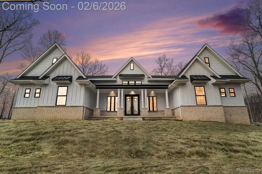 2775 Verona Way, Milford, MI 48381 - Image #2